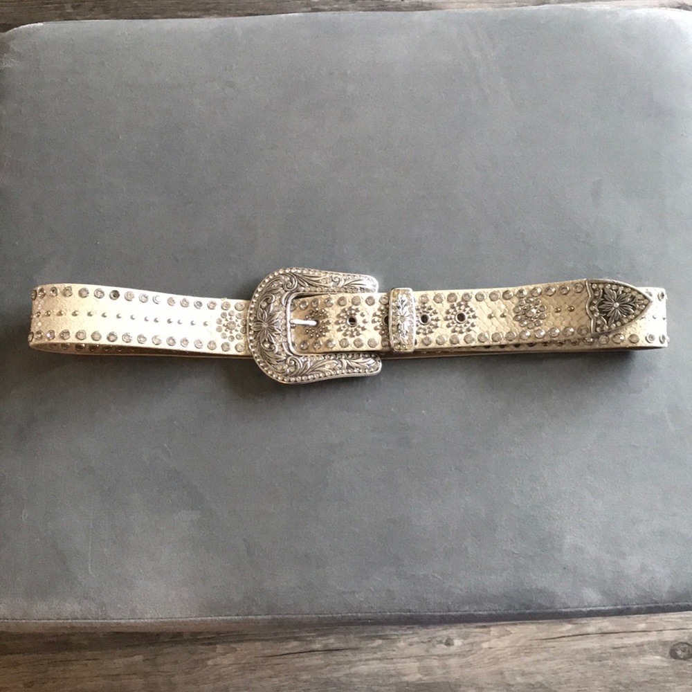 Guess Belt